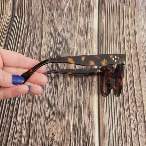 3 for $25 Sunglasses - Picture 3 of 7